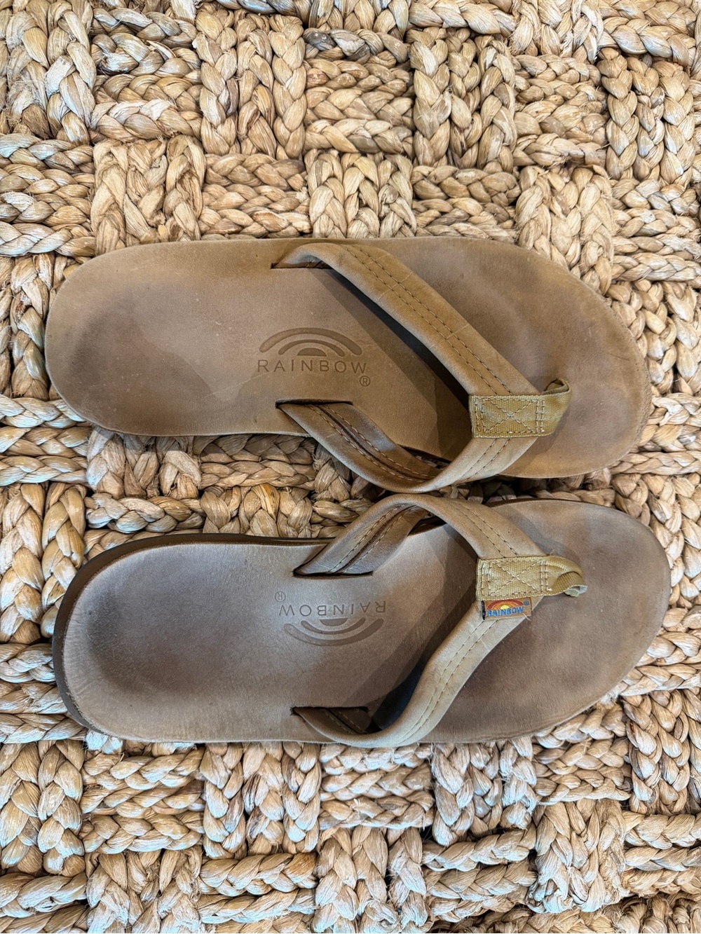RAINBOW Women’s Tan Suede Flip Flop Sandals-Size 10